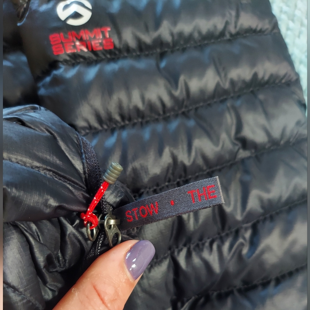 The North Face Women's Summit 800 GD Fill Packable Black Puffer - Picture 8 of 12